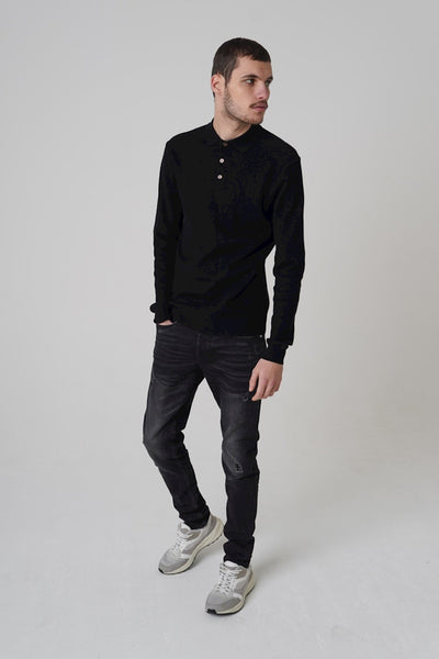 100 - Black