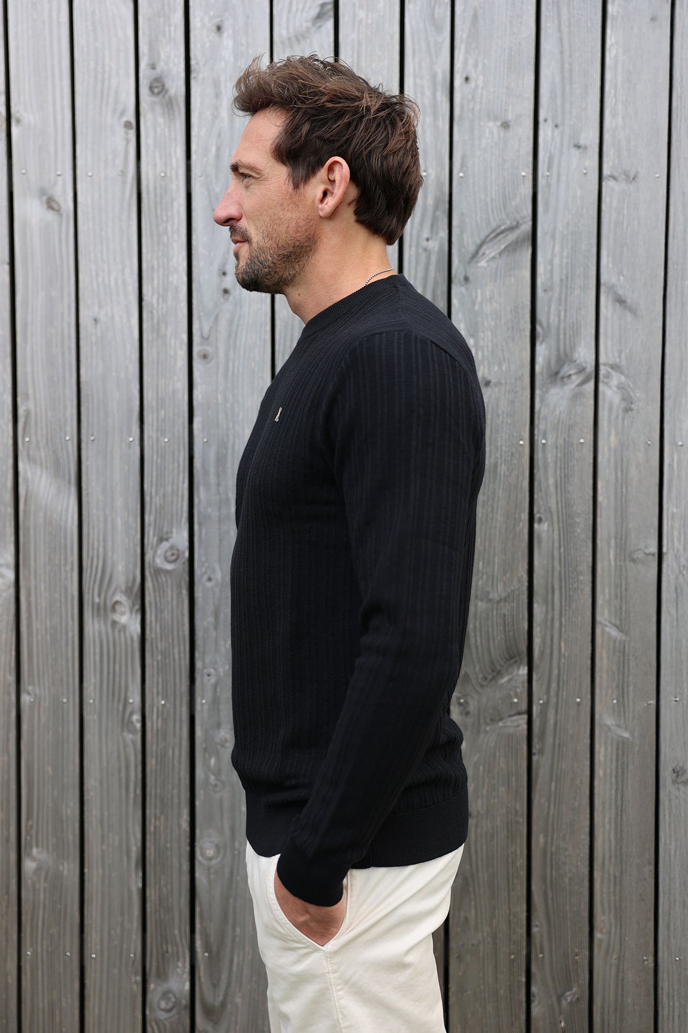 100 - Black
