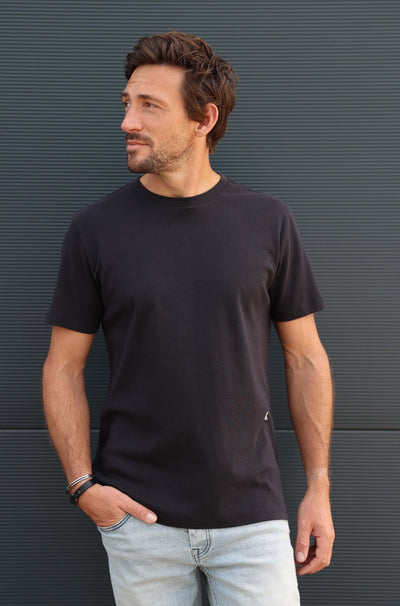 100 - Black