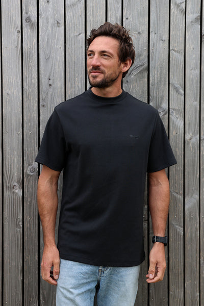 111 - Jet Black