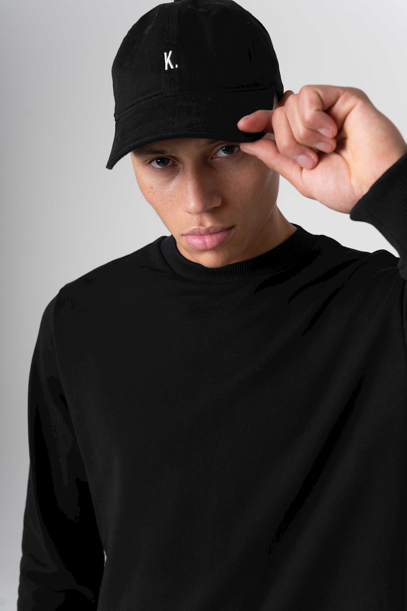 100 - Black