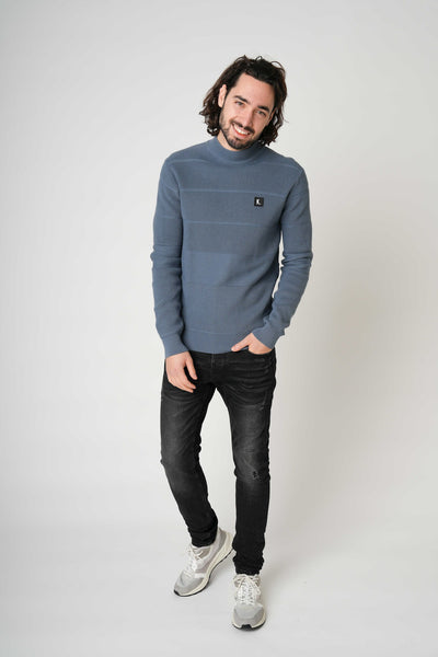 695 - China Blue